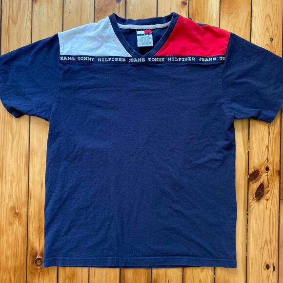 Vintage 1990s Tommy Hilfiger T-Shirt Size Medium - Picture 1 of 5